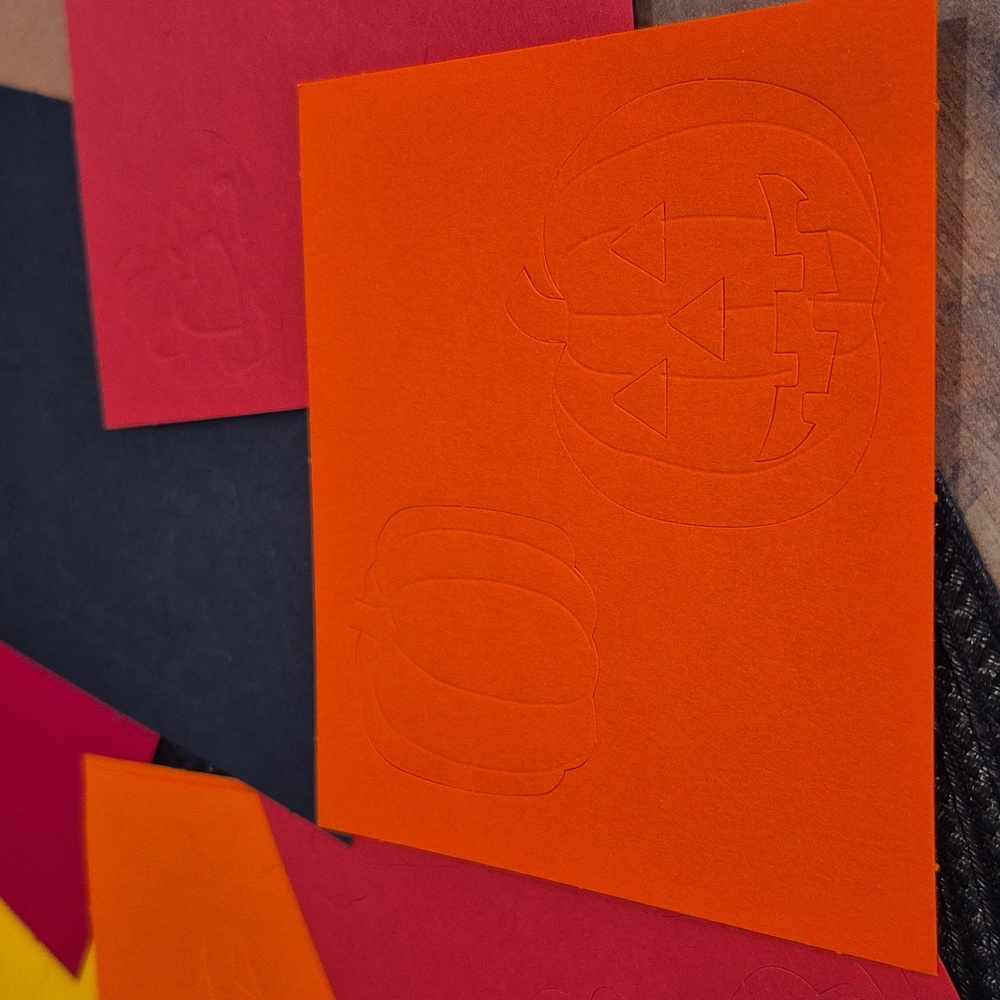 CREATIVE MEMORIES Events+Seasons Die Cut Paper Shapes Multicolor - Picture 8 of 16